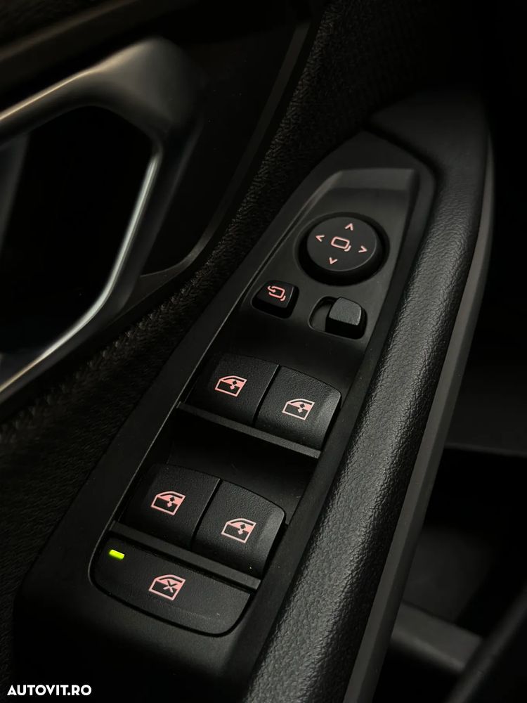 BMW Seria 3 318i AT - 37