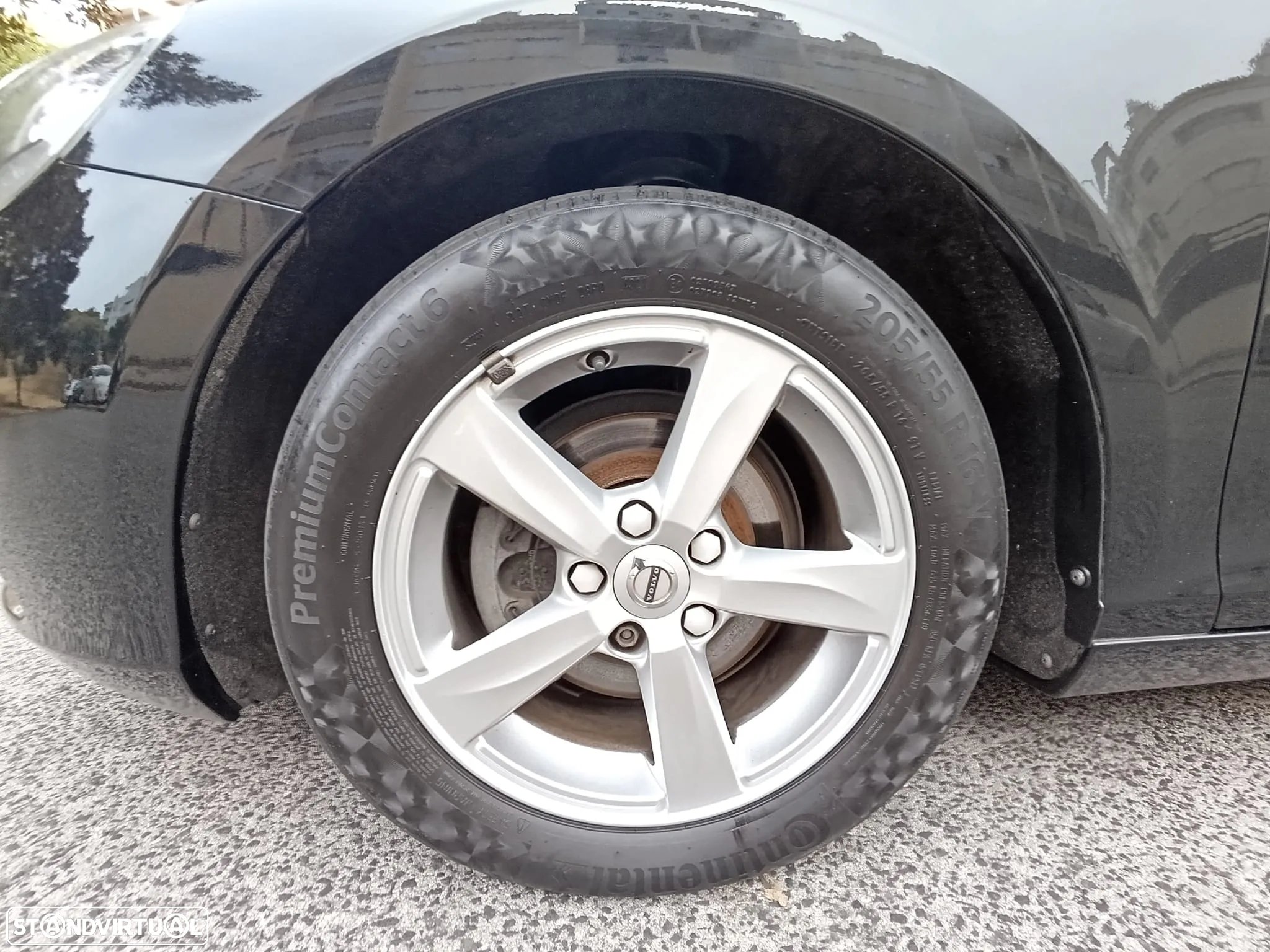 Volvo V40 2.0 D3 Momentum - 33