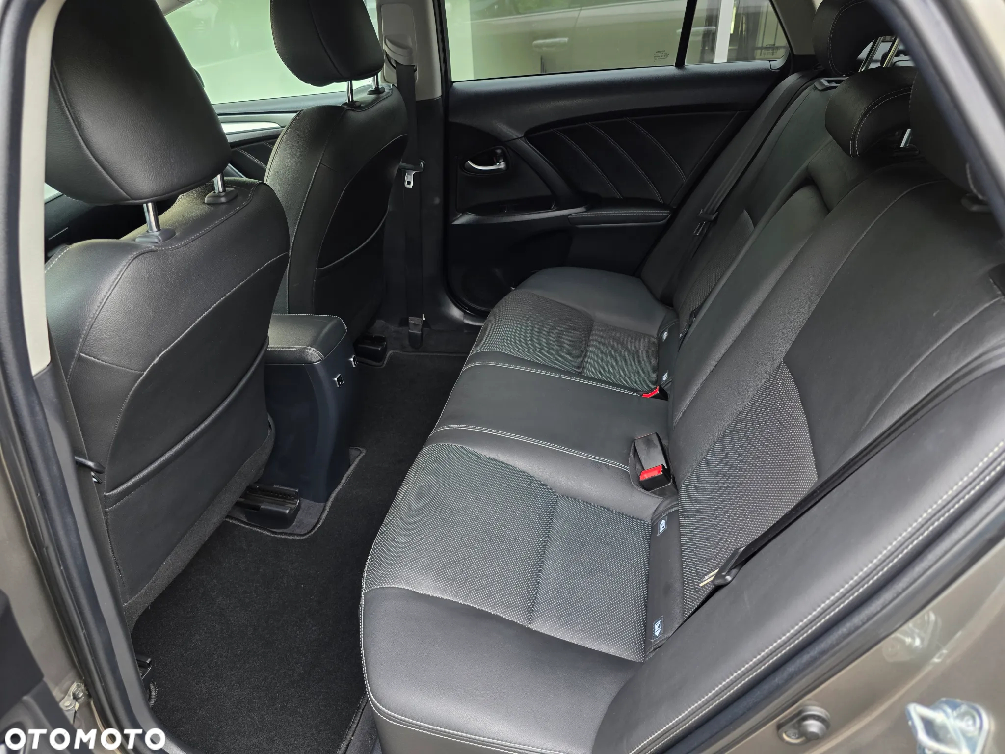 Toyota Avensis 1.8 Prestige - 20