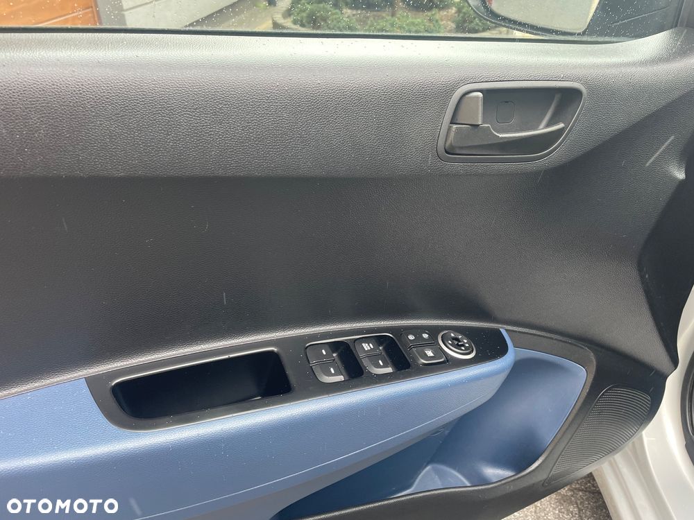 Hyundai i10 1.0 BlueDrive Comfort - 11