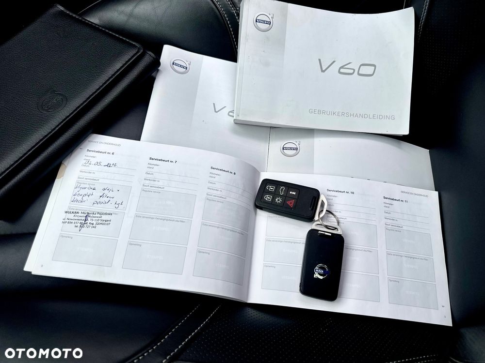 Volvo V60 D4 Geartronic R-Design - 40