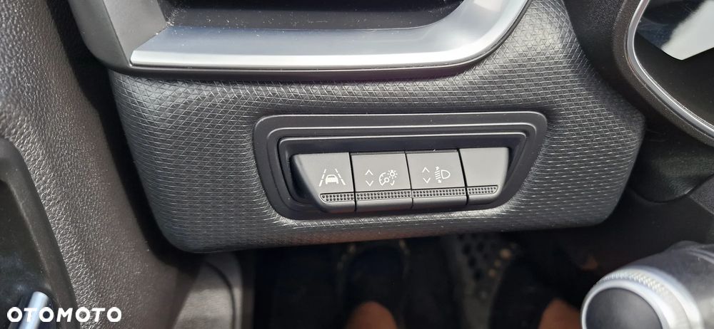Renault Clio 1.6 E-TECH Intens - 18