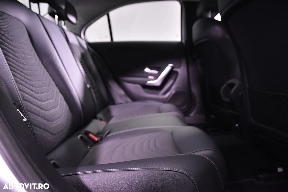 Mercedes-Benz A 200 d Sedan Aut. - 13