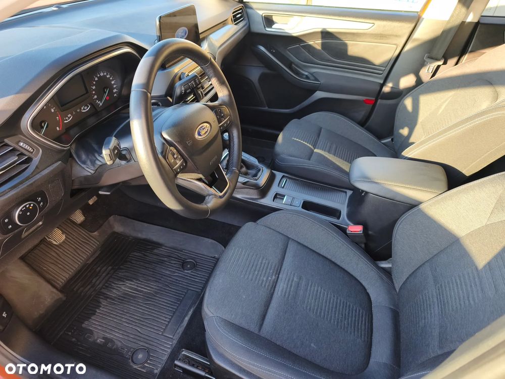 Ford Focus - 19
