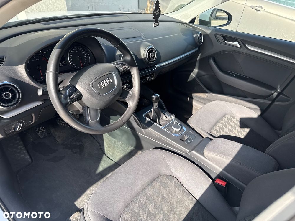 Audi A3 Sportback 1.6 TDI - 6