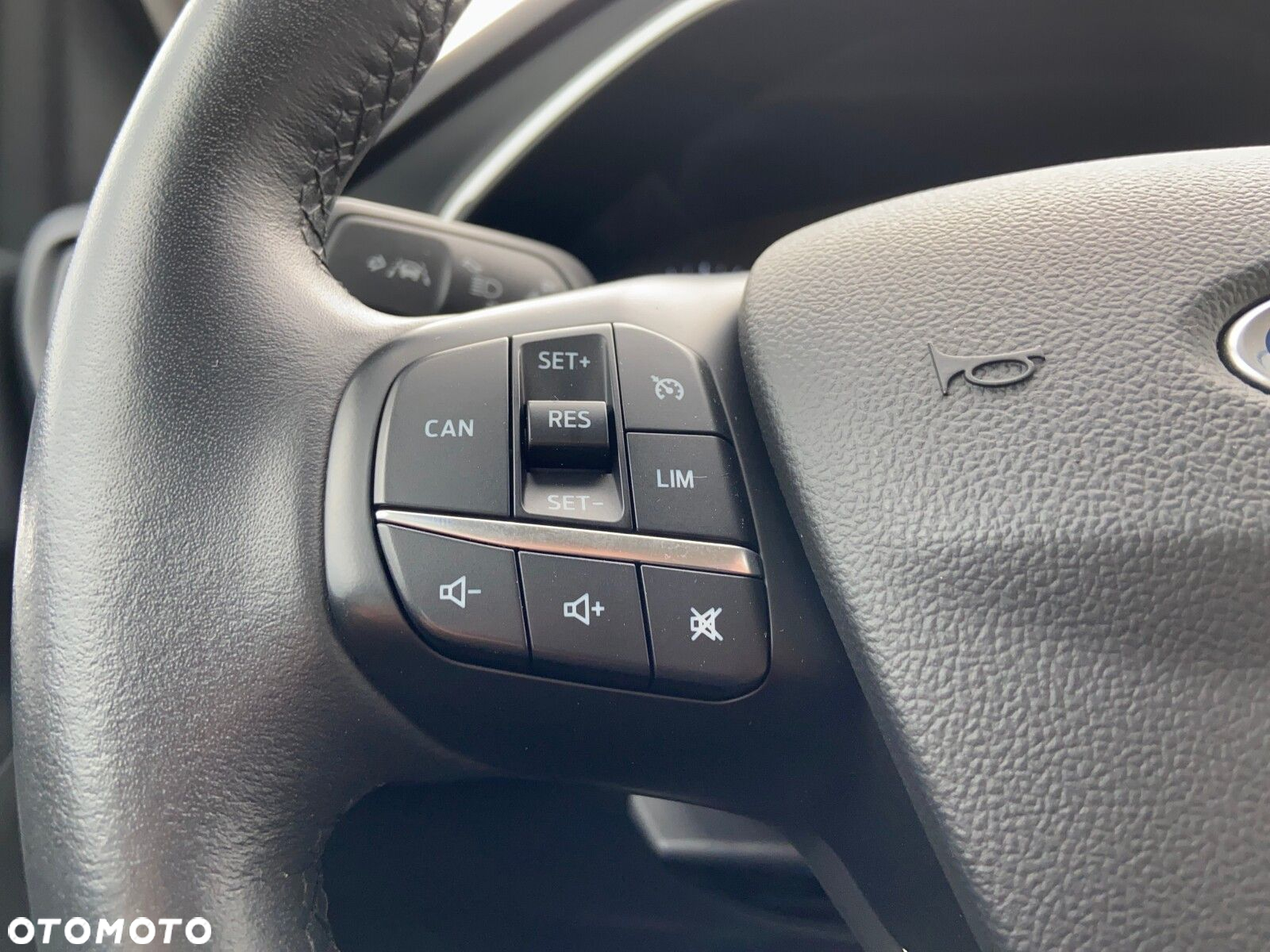 Ford Focus 1.0 EcoBoost Trend - 18