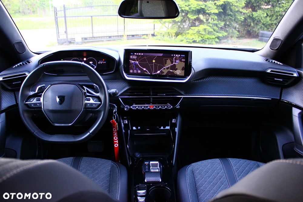 Peugeot 2008 1.5 BlueHDi Allure S&S EAT8 - 36