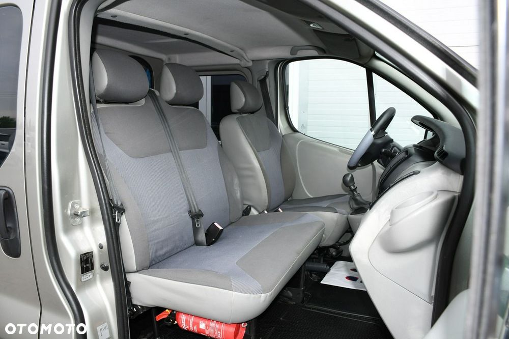 Opel Vivaro - 24