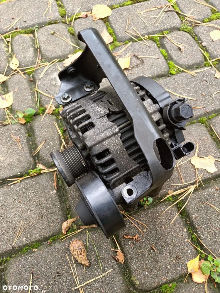 Alternator BMW E60 E90 E70 E83 E81 E84 X3 X5 2.5 3.0 N52 N53 7550968