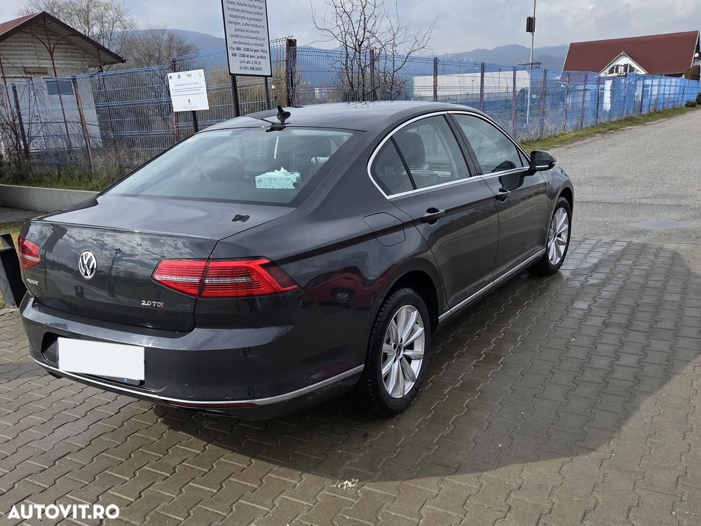 Volkswagen Passat 2.0 TDI DSG Highline - 3