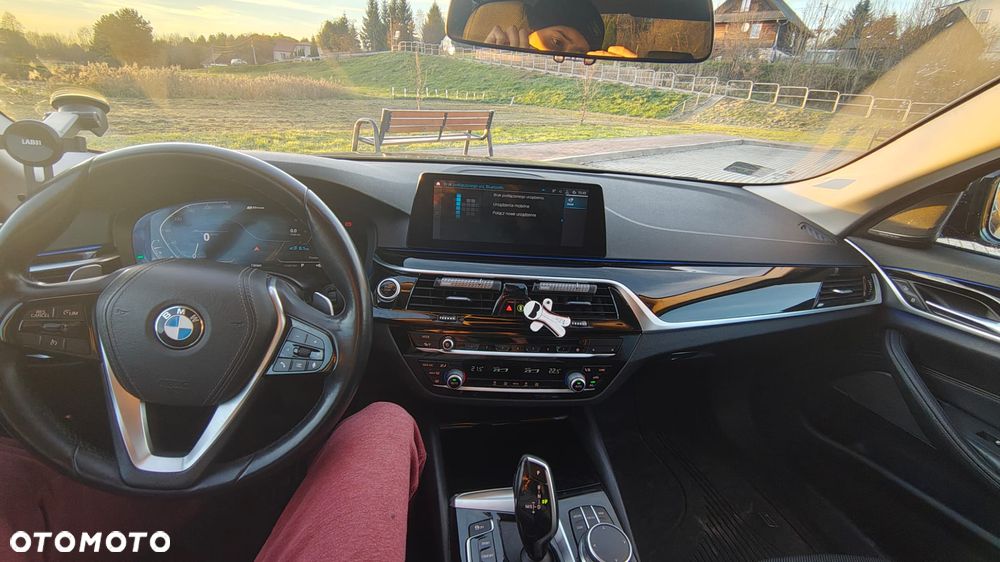 BMW Seria 5 530e M Sport sport - 31