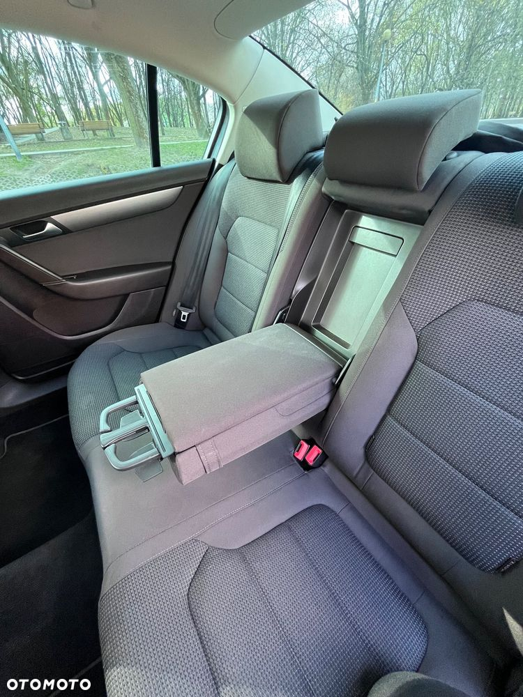Volkswagen Passat 1.8 TSI Comfortline - 18