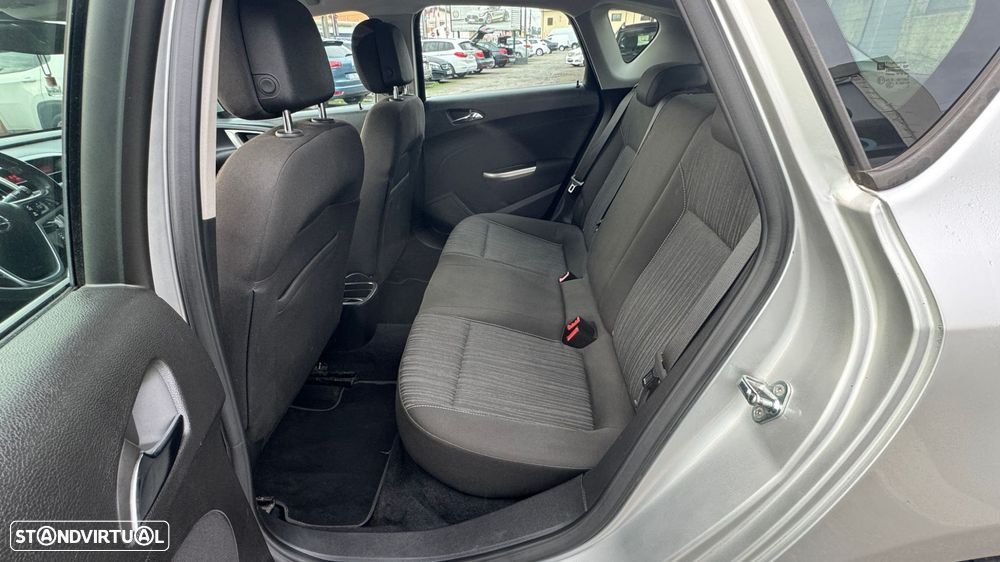 Opel Astra 1.3 CDTi Cosmo - 11