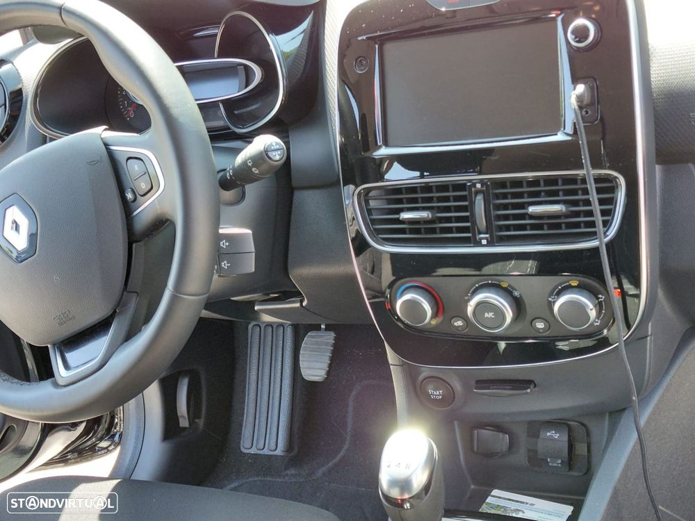Renault Clio Sport Tourer 0.9 TCe Limited - 31