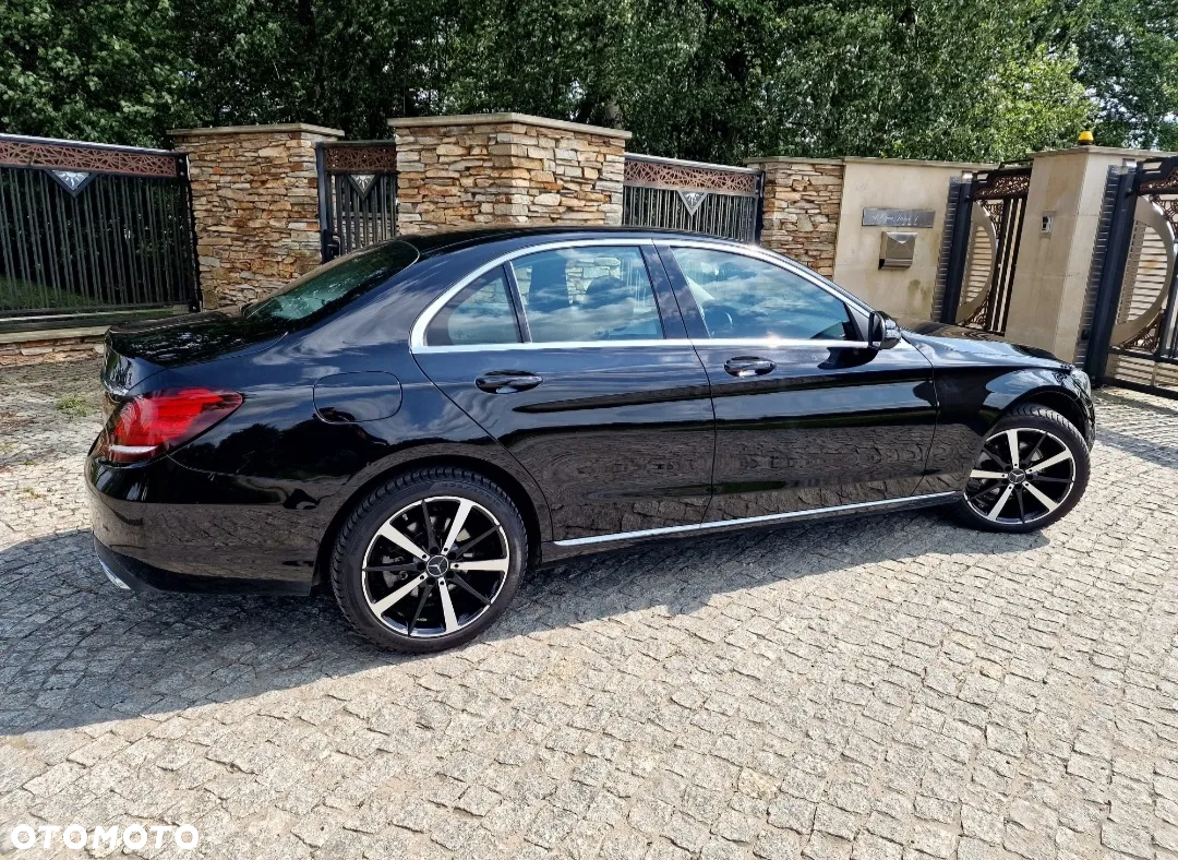 Mercedes-Benz Klasa C 180 9G-TRONIC - 9