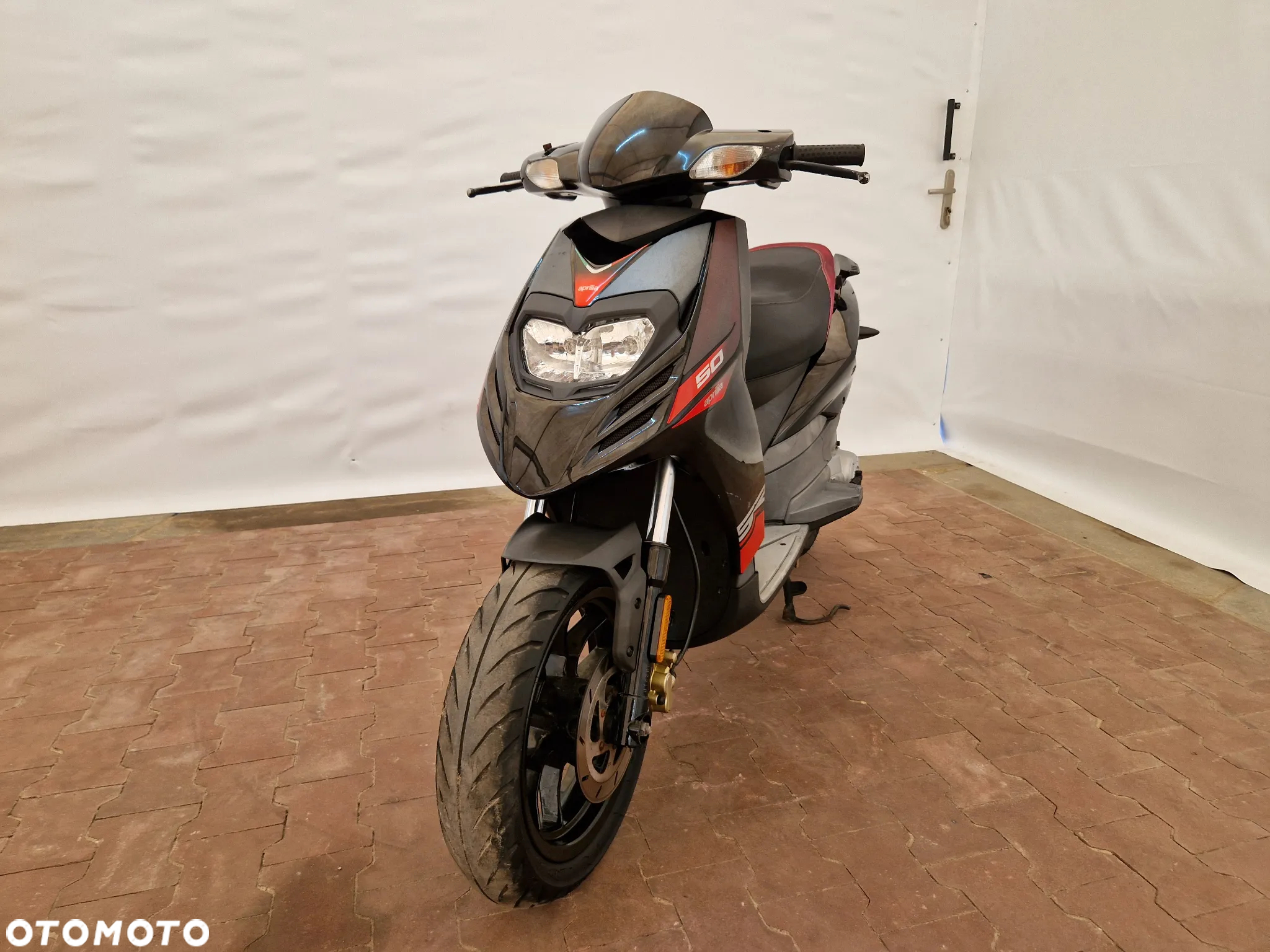 Aprilia SR - 9