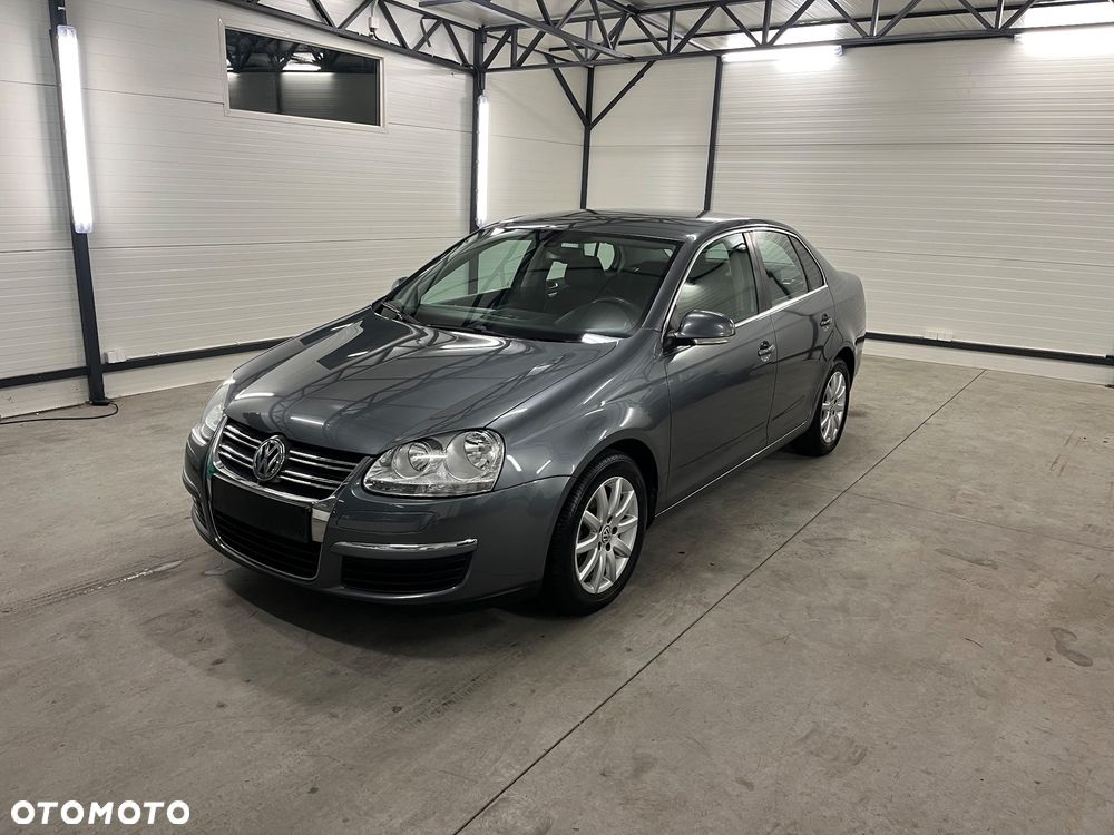 Volkswagen Jetta 1.9 TDI DPF Comfortline - 1