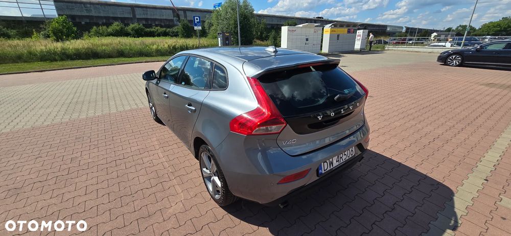 Volvo V40 T3 Drive-E Momentum - 3