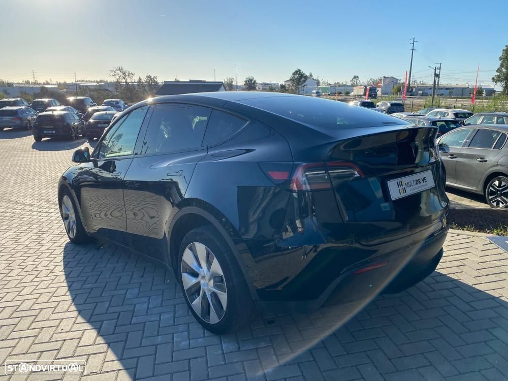 Tesla Model Y 2023 photo 4