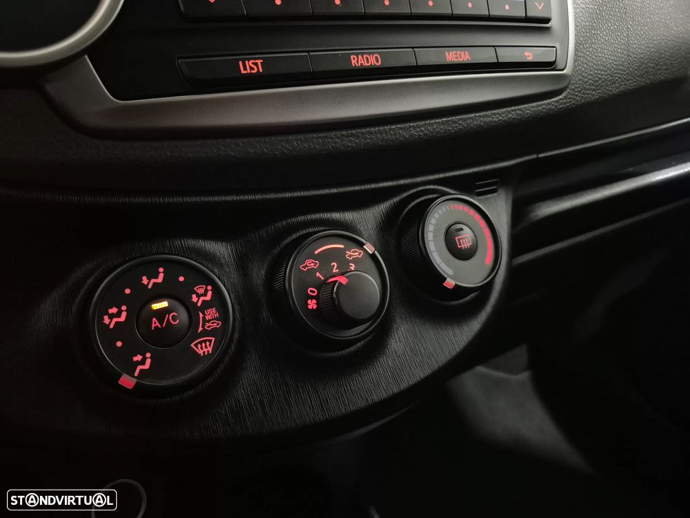 Toyota Yaris 1.4D-4D 108.000KM | GARANTIA | NACIONAL - 17