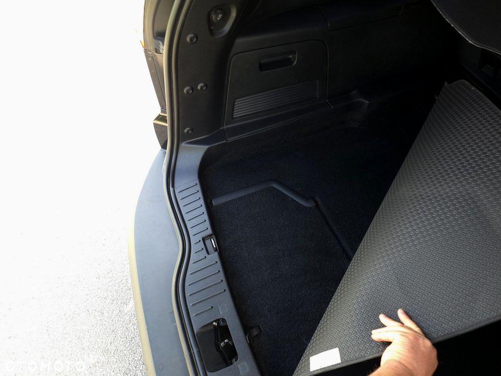 Ford S-Max - 36