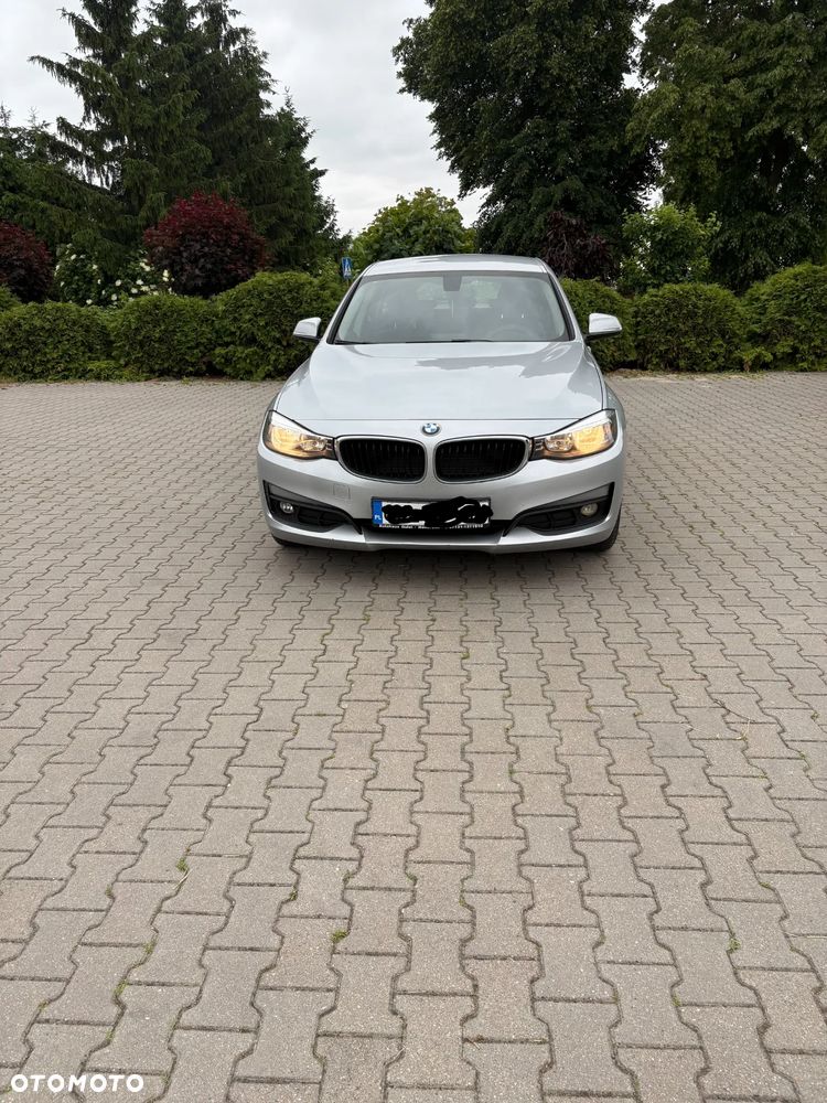 BMW Seria 3 318d - 1