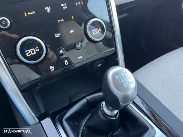 Land Rover Discovery Sport 2.0 eD4 SE 7L - 30