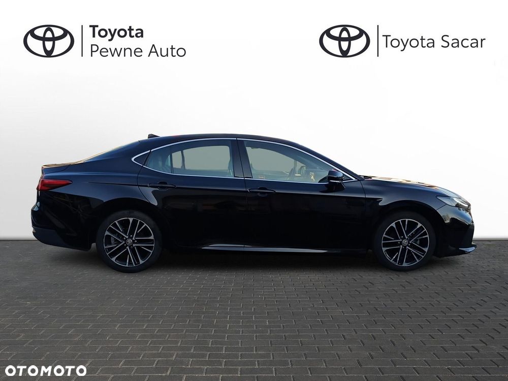 Toyota Camry - 5