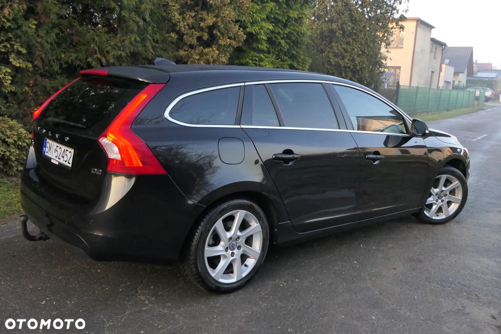 Volvo V60 D2 Drive-E Momentum - 9