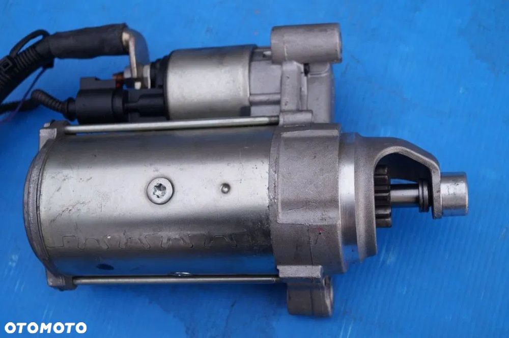 Rozrusznik Audi Q5 3.0 TDi CCW 059911022 - 3