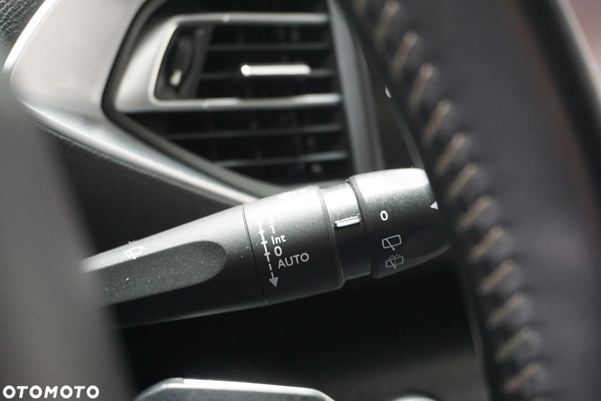 Peugeot 308 SW 1.5 BlueHDi Access S&S - 33