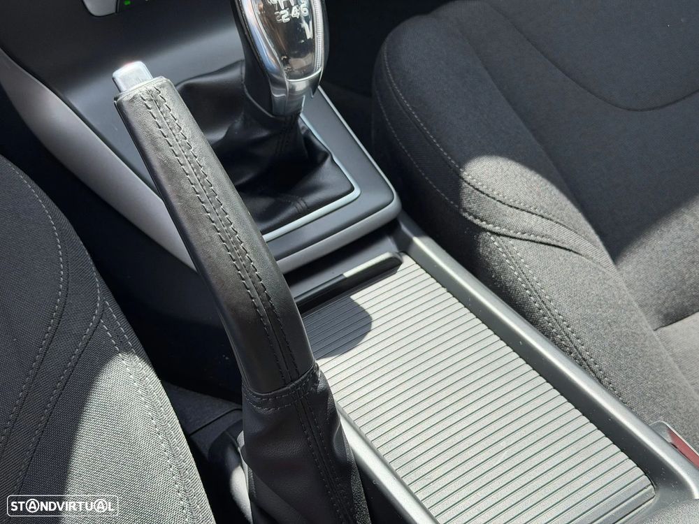 Volvo V40 D2 Momentum - 10