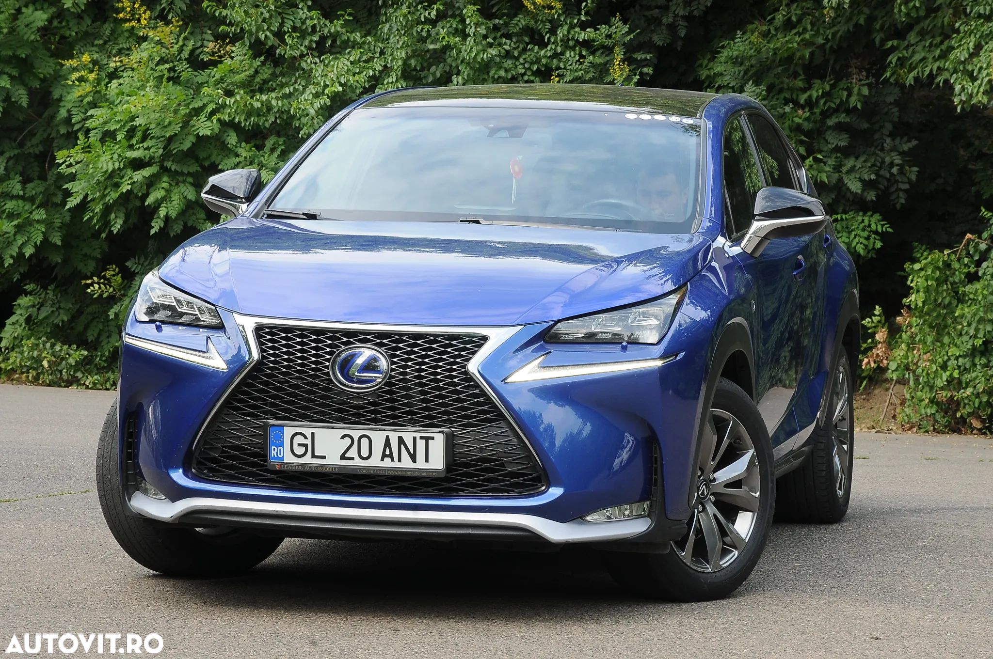 Lexus Seria NX 300h F Sport - 1