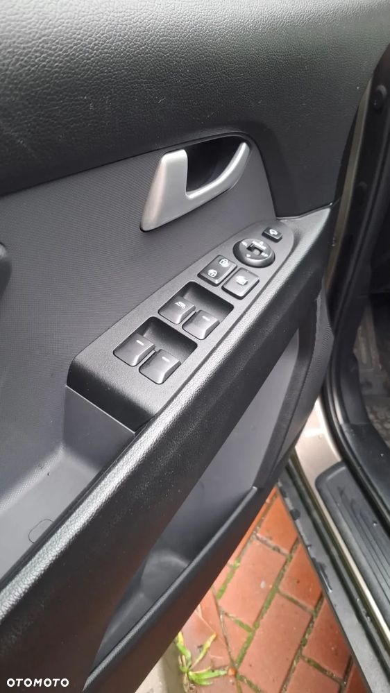 Kia Sportage 1.6 GDI L 2WD - 11