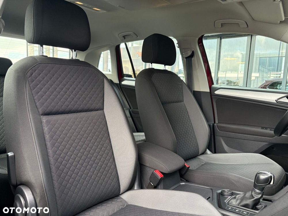 Volkswagen Tiguan - 16