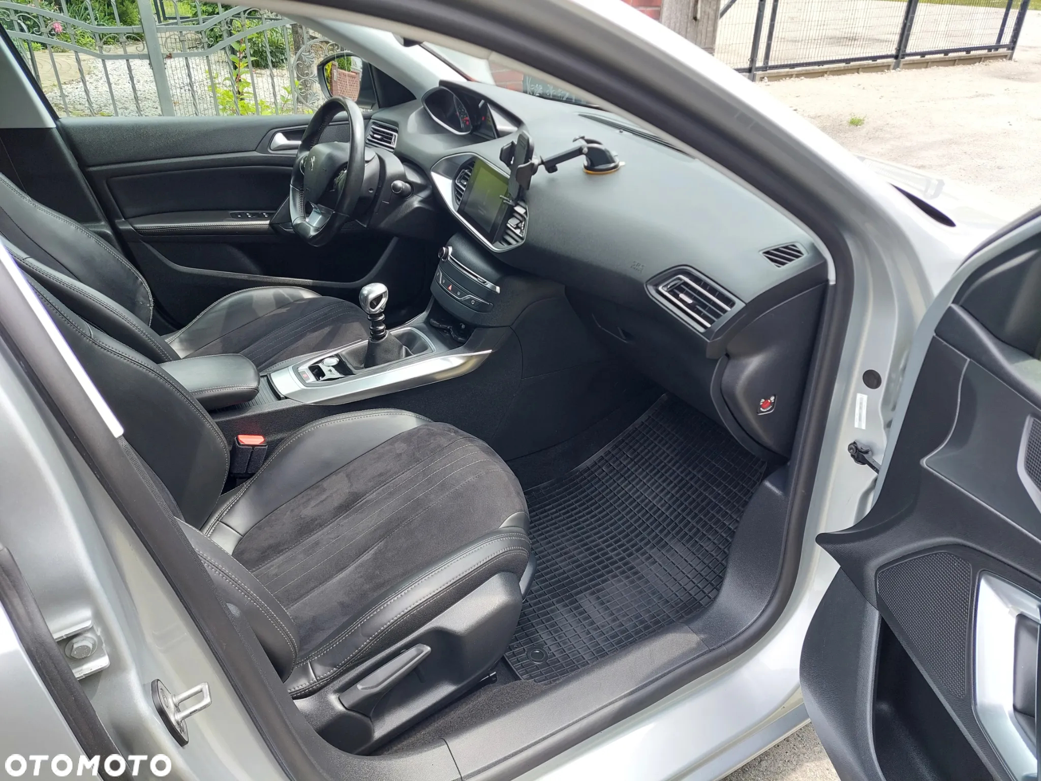 Peugeot 308 SW e-HDi FAP 115 Stop&Start Business Line Niveau 1 - 9