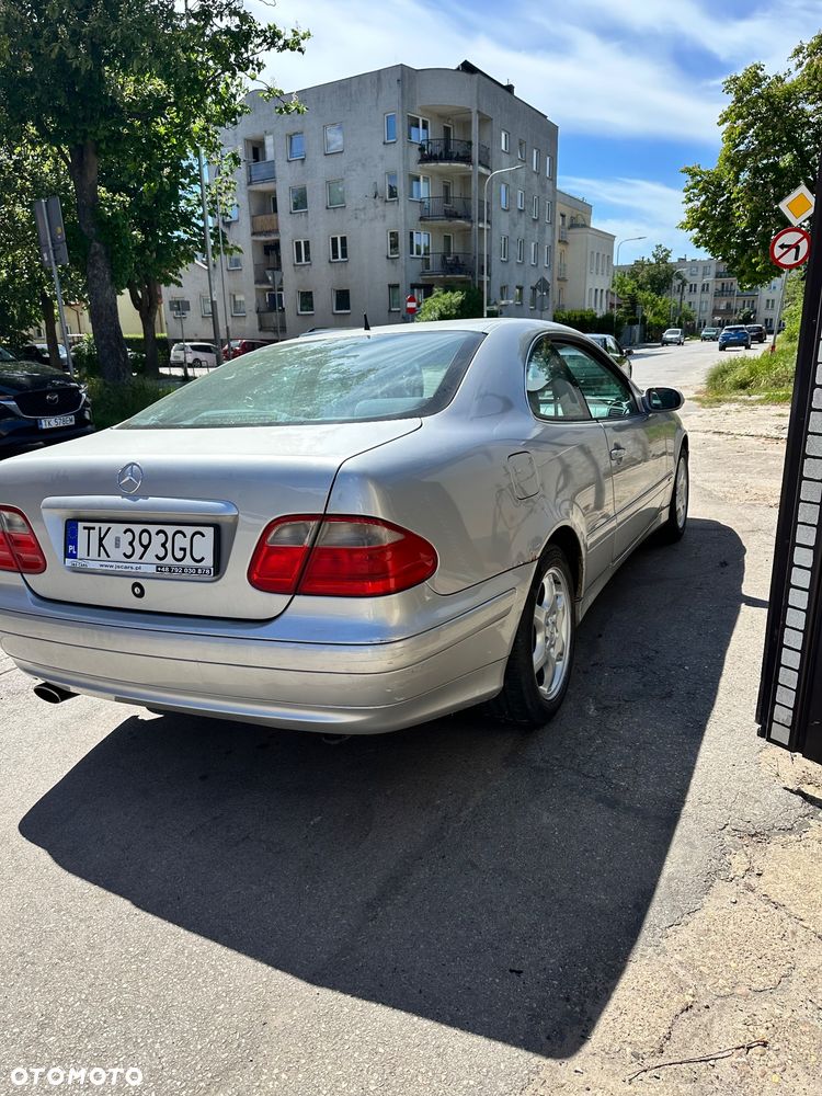 Mercedes-Benz CLK - 4