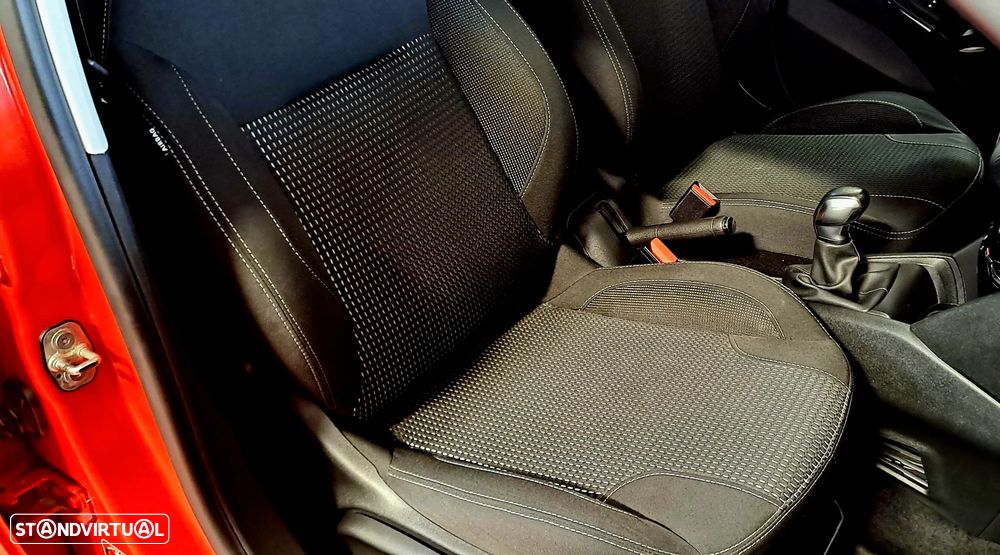 Peugeot 208 1.2 PureTech Allure - 15