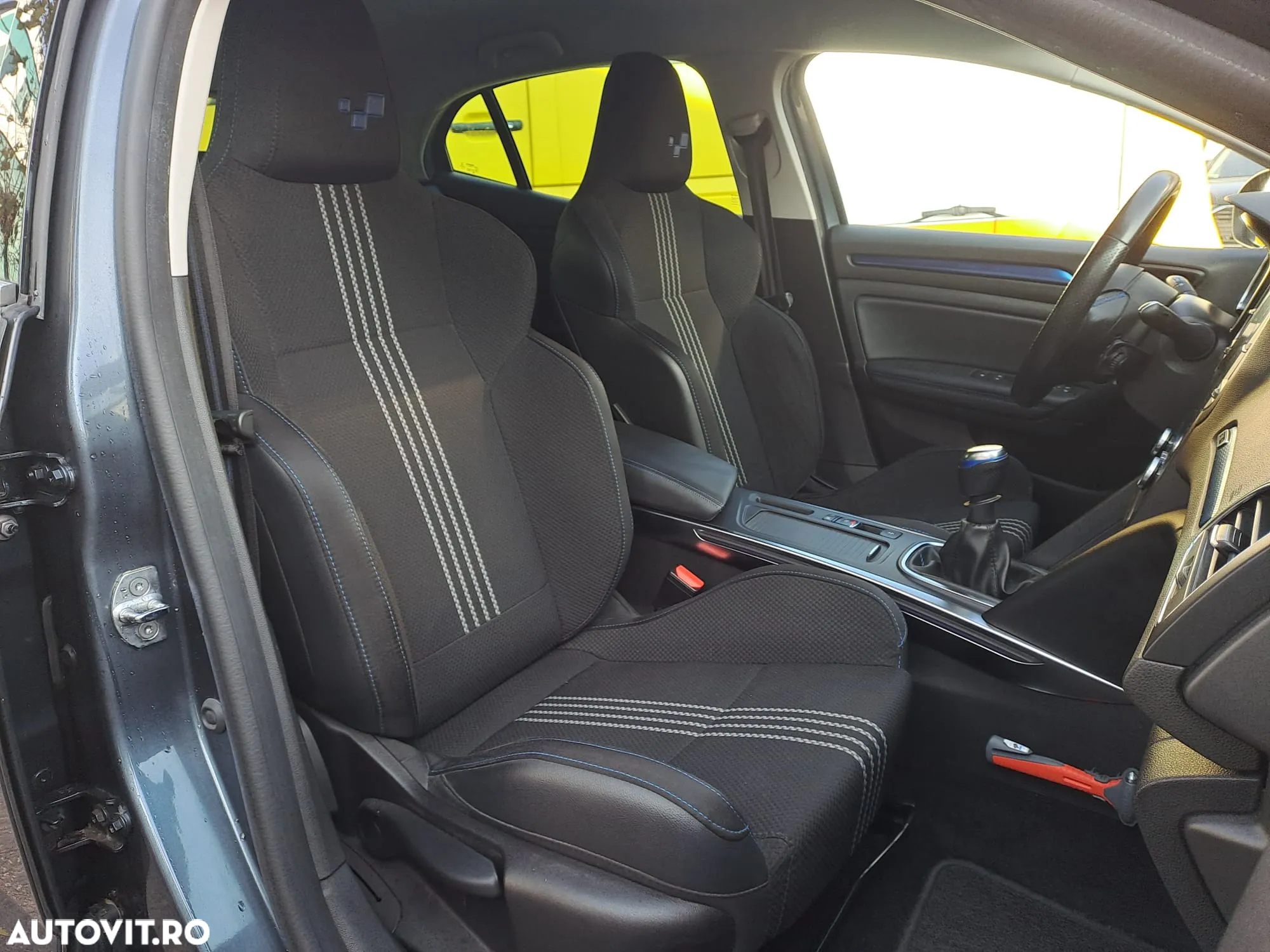 Renault Megane TCe 160 GPF GT LINE - 14