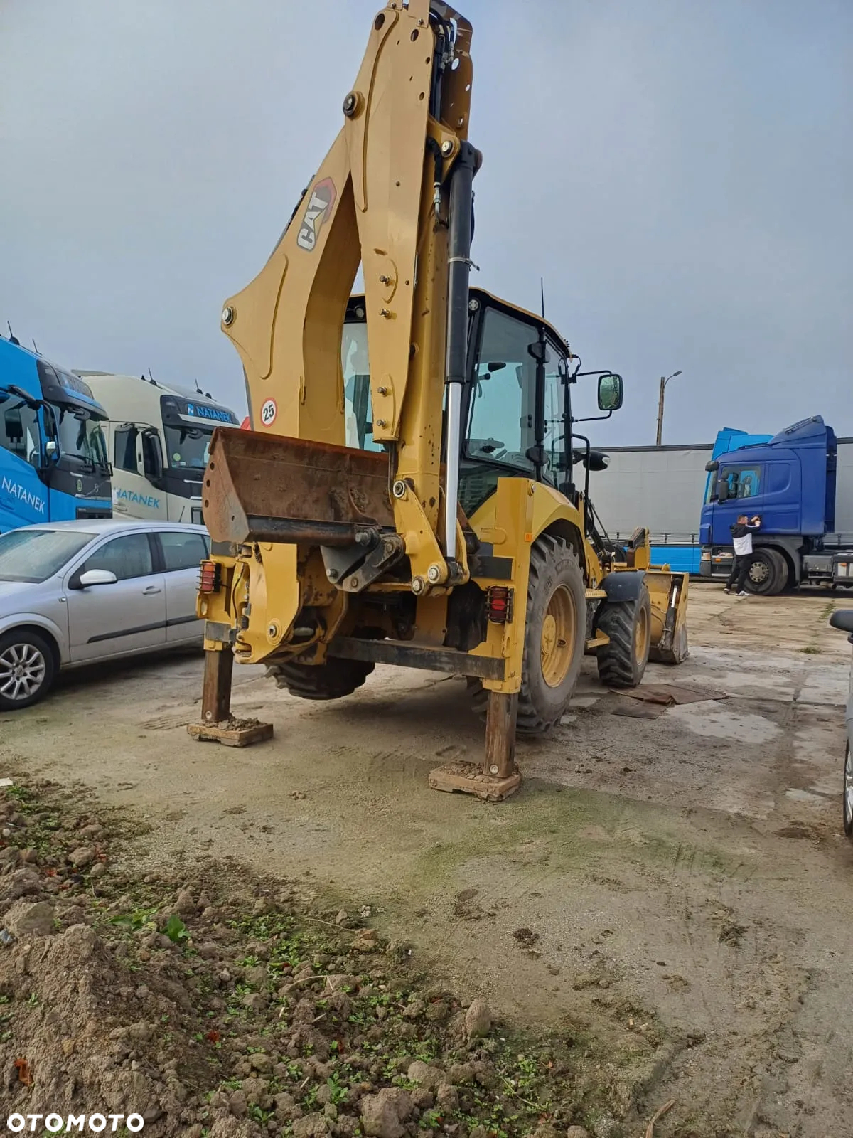 Caterpillar CAT 432 F2 - 5