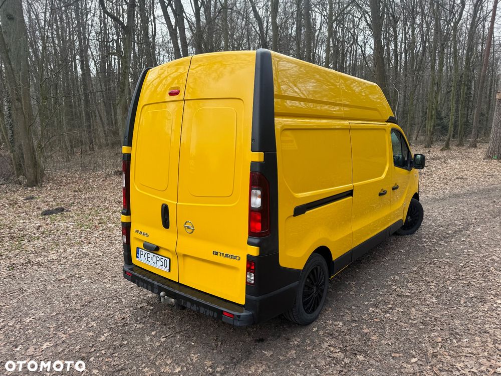 Opel Vivaro - 8