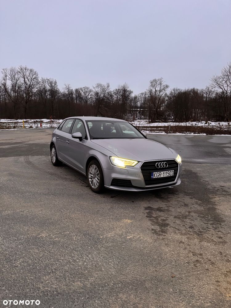 Audi A3 Sportback 1.6 TDI S tronic sport - 4