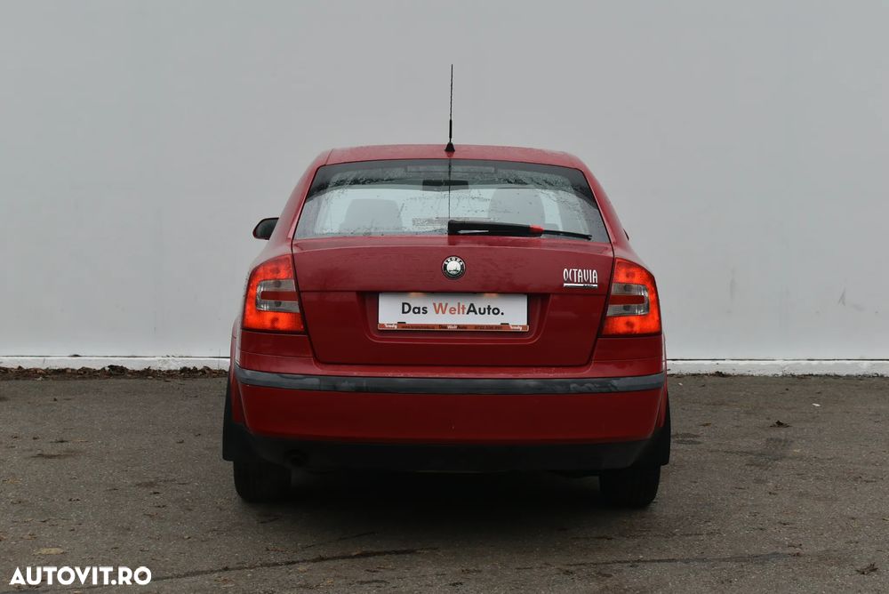 Skoda Octavia 1.6 Ambiente - 10