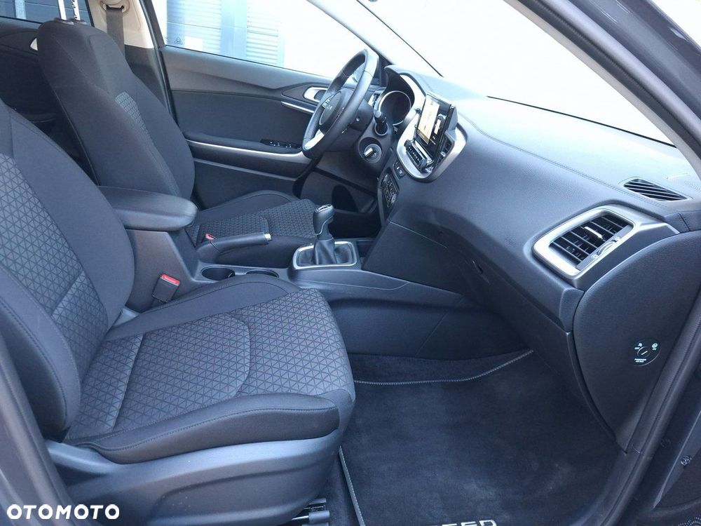Kia Ceed 1.5 T-GDI S - 29