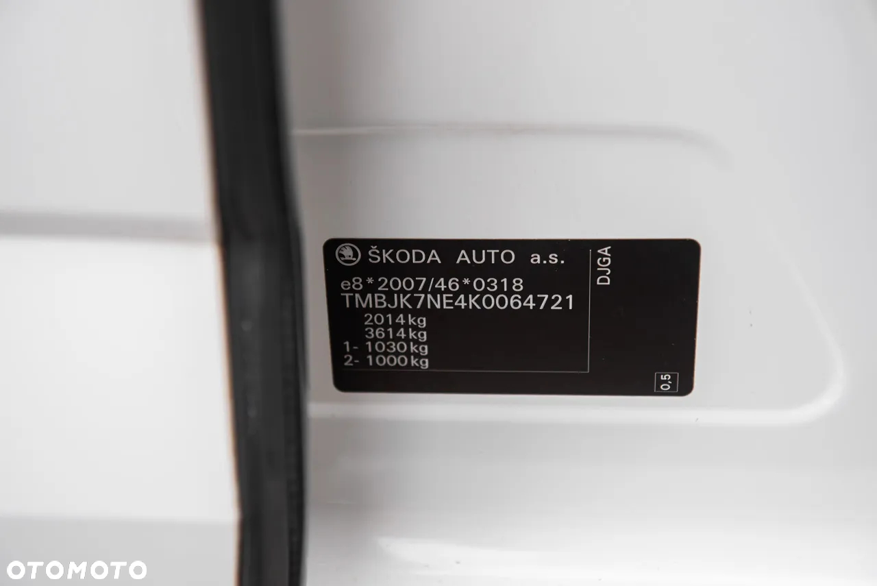 Skoda Octavia Combi 2.0 TDI DSG RS - 36
