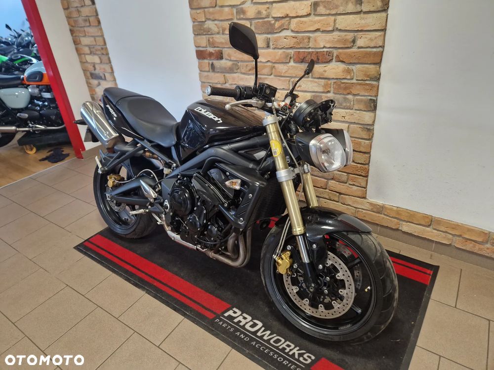 Triumph Street Triple - 1