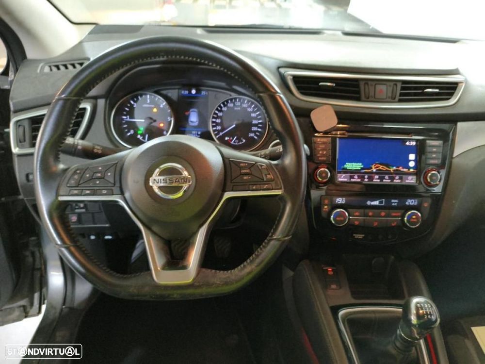 Nissan Qashqai 1.5 dCi N-Connecta J18 — fotografia 3