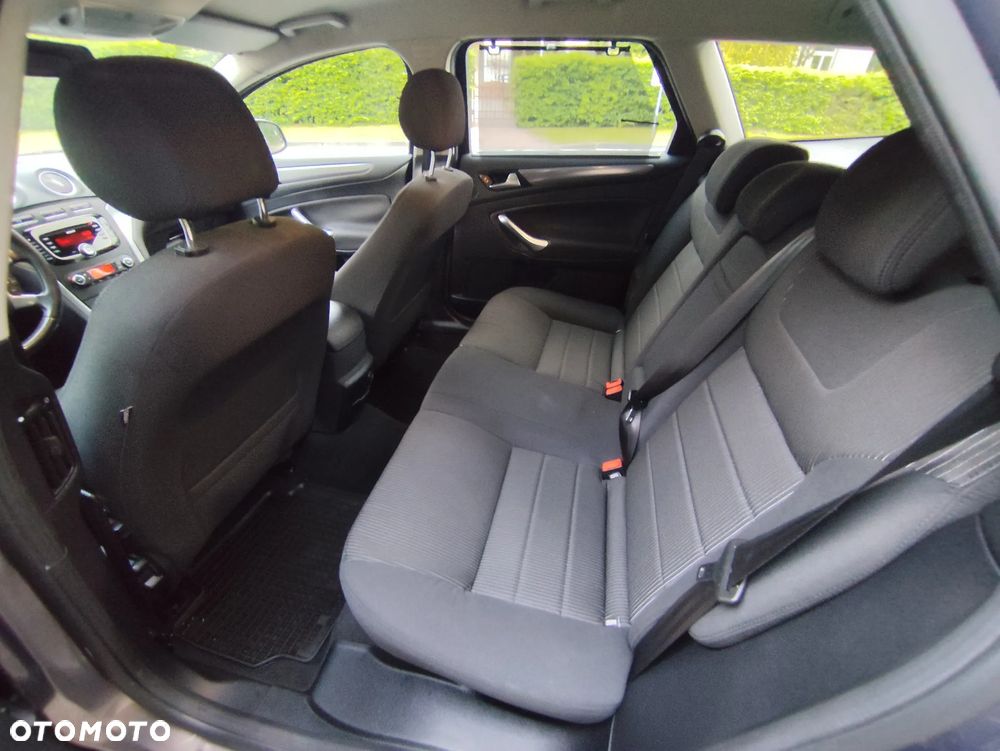 Ford Mondeo 2.0 TDCi Business Edition - 21