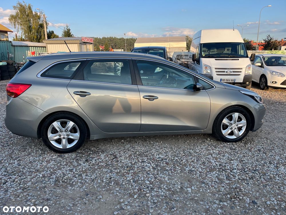 Kia Ceed 1.6 GDI ISG Spirit - 37