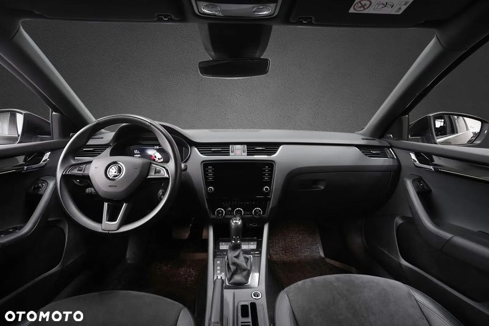 Skoda Octavia 2.0 TDI SCR 4x4 L&K DSG - 11